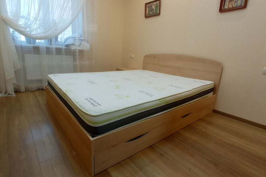 кровать с ящиками на заказ в Одессе